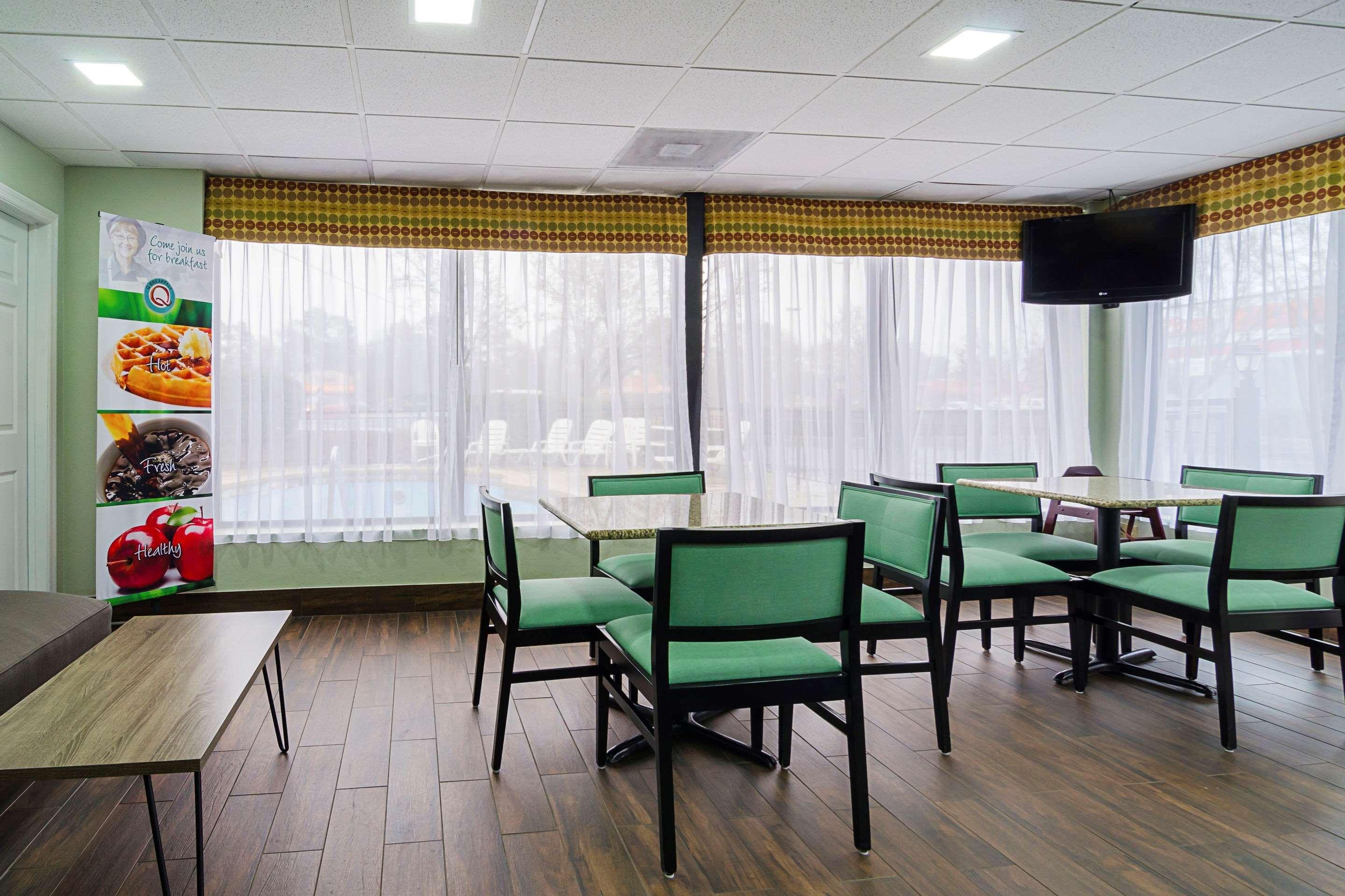 Quality Inn Raeford Exterior photo