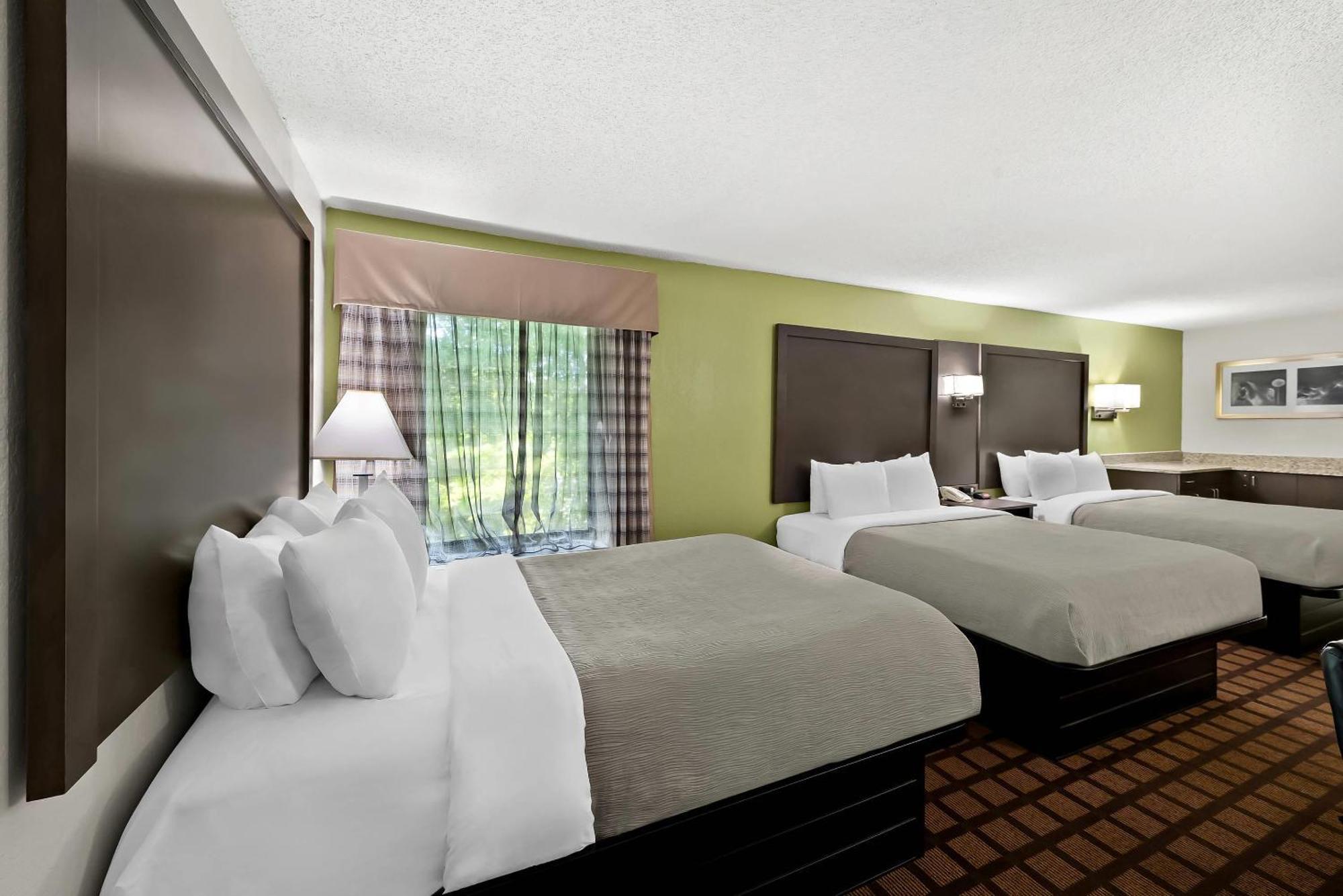 Quality Inn Raeford Exterior photo