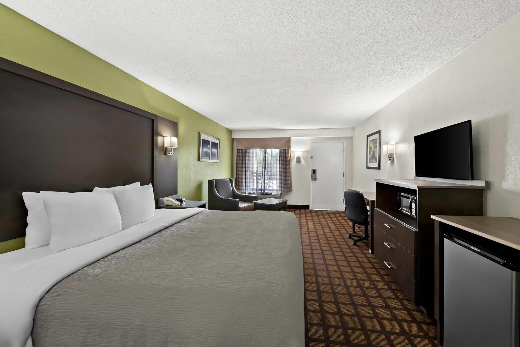 Quality Inn Raeford Exterior photo